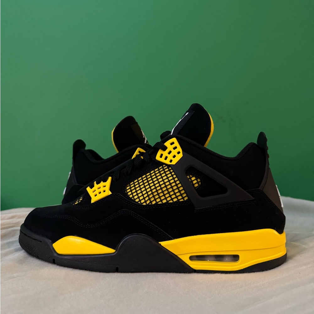 Jordan 4 Thunder size 13
